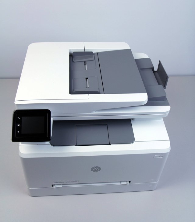 HP Color LaserJet Pro M477fdw pohled shora