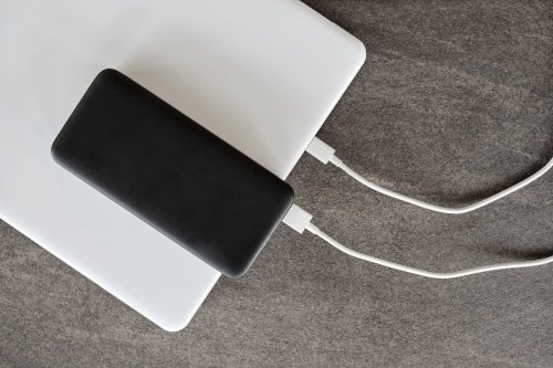 Jak vybrat powerbanku pro notebook a mobil