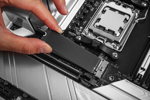 instalace SSD M.2 disku