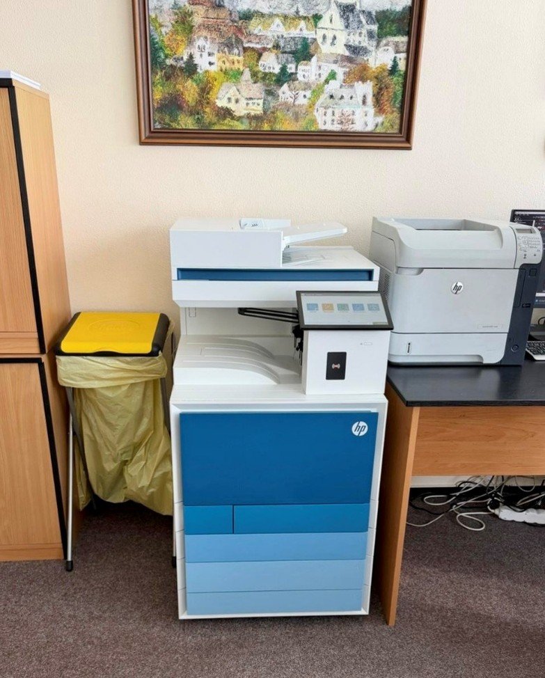 Color LaserJet Managed MFP E877dn