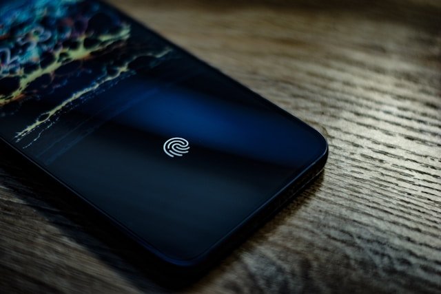 čtečka otisků prstů na mobilu