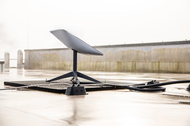 Starlink satelit pro internetové připojení