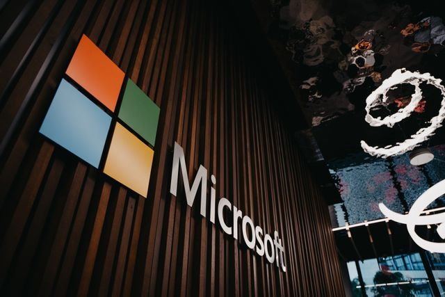 logo Microsoft na zdi